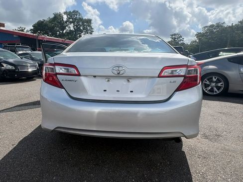 Used 2014 Toyota Camry LE FWD image 6
