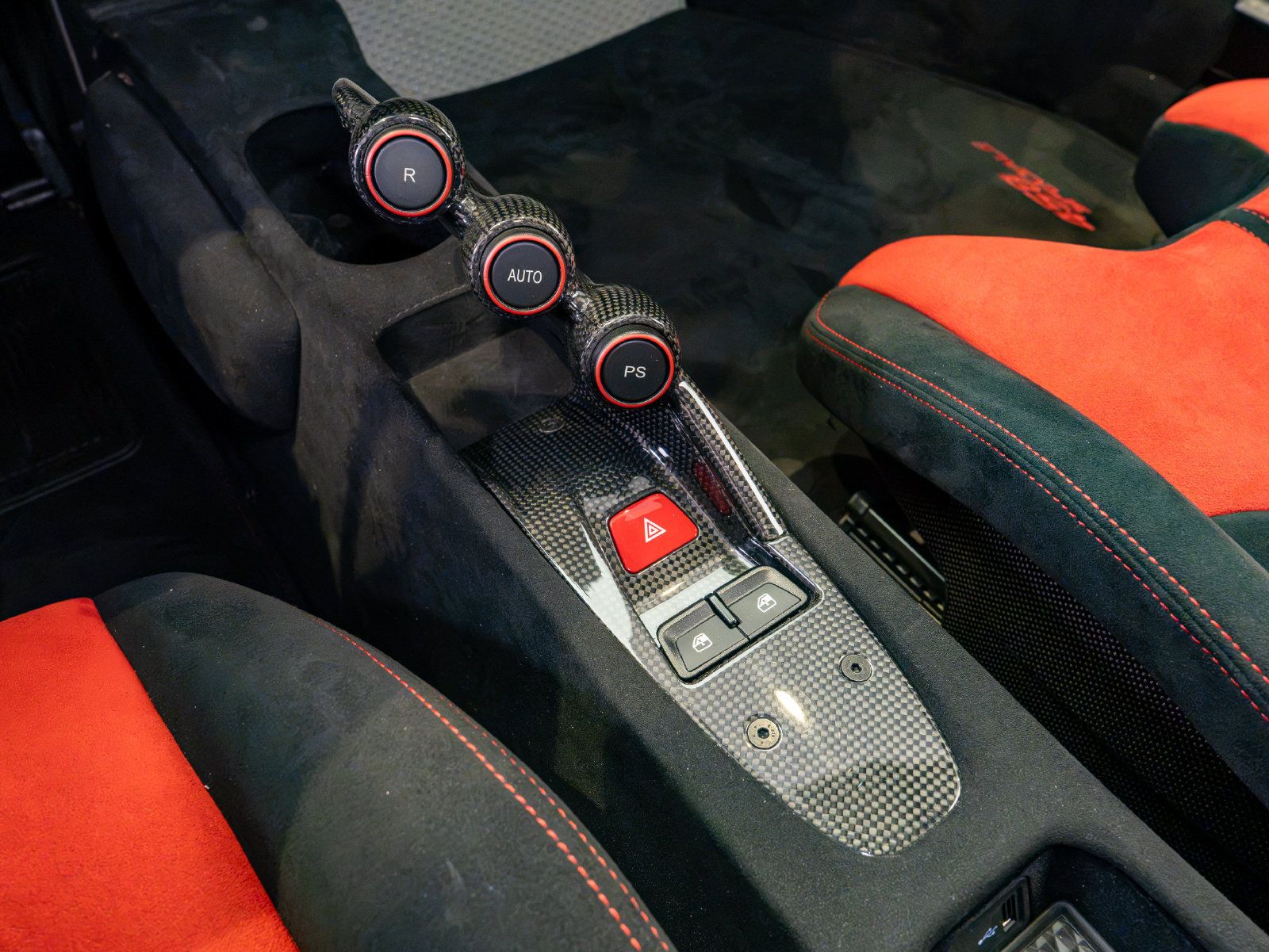 Used 2015 Ferrari 458 Speciale Coupe RWD image 15