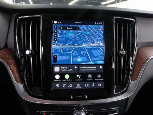Certified 2025 Volvo V60 B5 Cross Country Plus AWD/4WD image 13