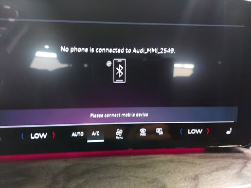 Used 2025 Audi Q5 Premium AWD/4WD image 16
