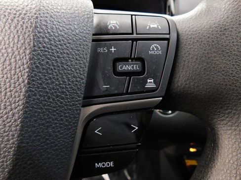 Used 2025 Toyota Camry LE image 39