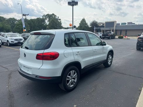 Used 2014 Volkswagen Tiguan S FWD image 3