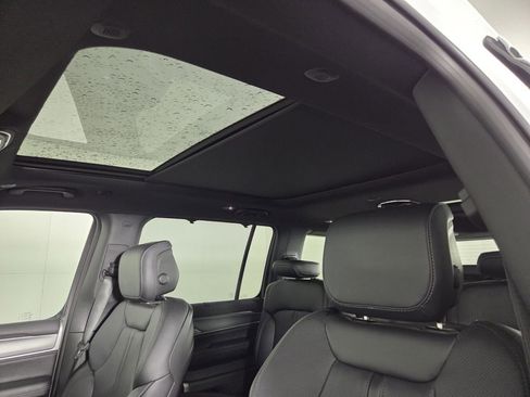 New 2026 Jeep Grand Wagoneer Limited AWD/4WD image 22