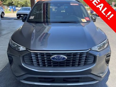 Used 2023 Ford Escape ST-Line image 4