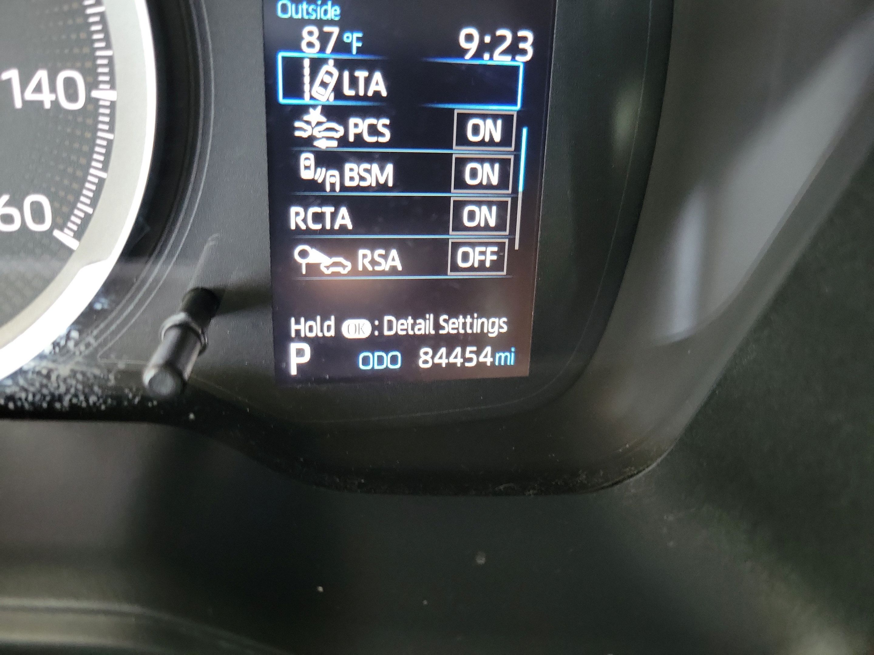 Used 2022 Toyota Corolla Cross LE FWD image 17