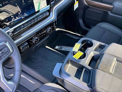 New 2026 Chevrolet Silverado 3500 LT image 8