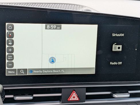 Used 2025 Hyundai Elantra SEL FWD image 18