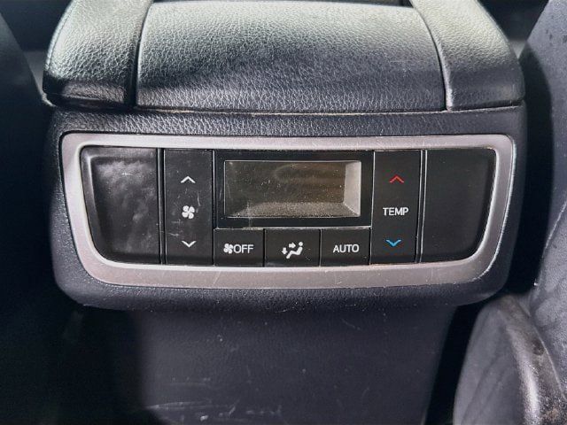 Certified 2019 Toyota Highlander SE w/ Nightshade Edition FWD image 27