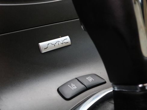 Used 2019 Lincoln MKT AWD image 32