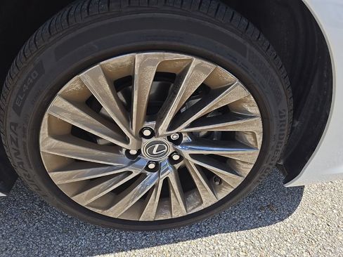 Used 2025 Lexus ES 350 Ultra Luxury w/ Accessory Package (Z2) FWD image 8