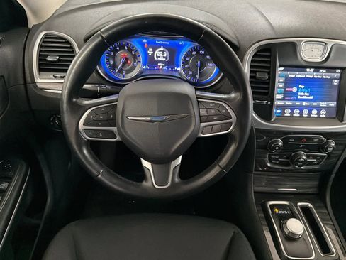 Used 2019 Chrysler 300 Touring w/ Sport Appearance Package AWD/4WD image 14