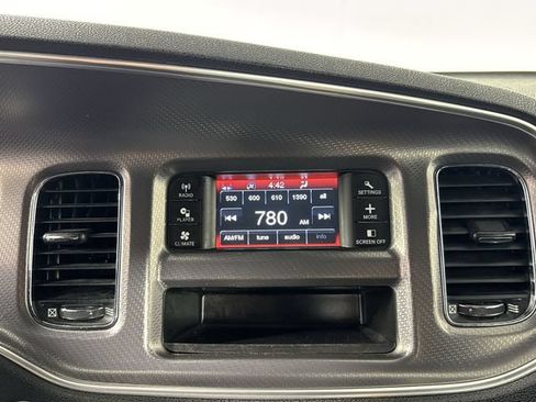 Used 2013 Dodge Charger SE RWD image 6