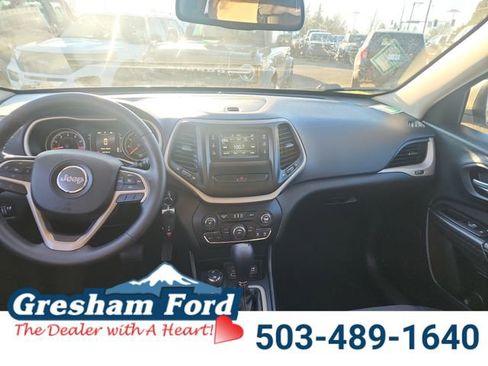 Used 2015 Jeep Cherokee Latitude image 15