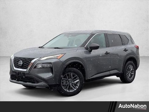 Used 2023 Nissan Rogue S image 1