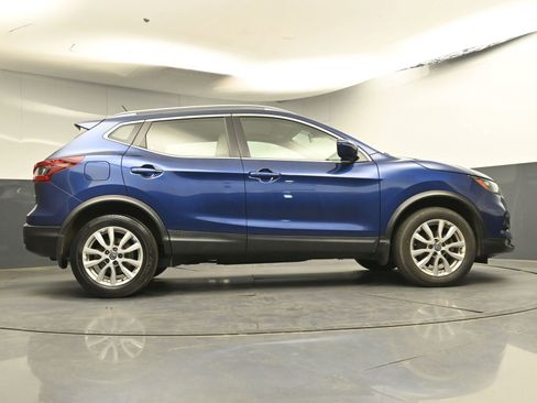 Used 2020 Nissan Rogue Sport SV w/ All-Weather Package image 23