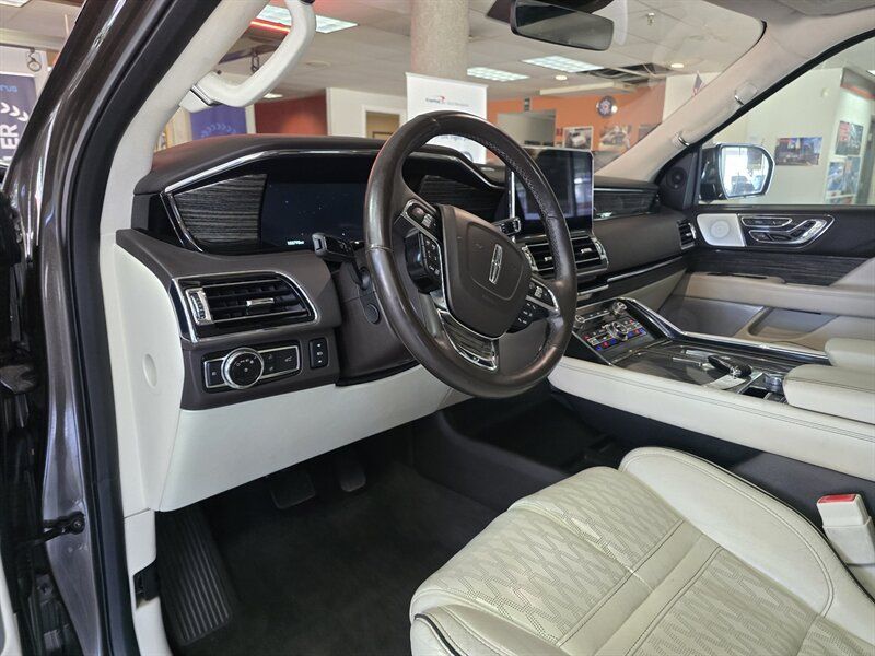 Used 2018 Lincoln Navigator L Black Label AWD/4WD image 8