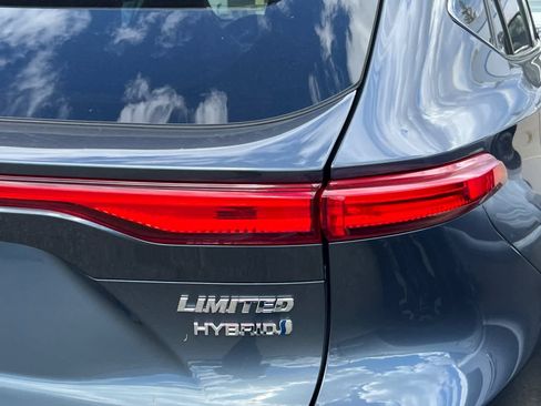 Used 2021 Toyota Venza Limited AWD/4WD image 18