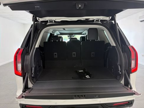 New 2027 Ford Expedition Platinum w/ Driver's Package RWD image 8