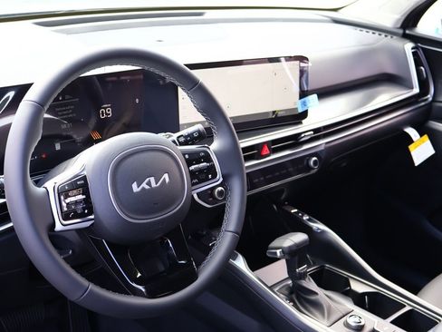 Used 2025 Kia Sorento S w/ Panoramic Sunroof Package FWD image 25