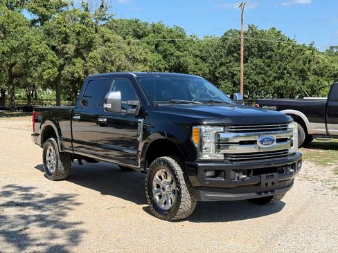 Used 2017 Ford F250 Lariat w/ Lariat Ultimate Package AWD/4WD image 1