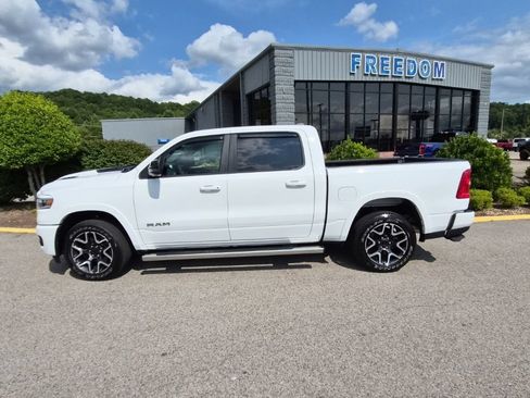 Used 2026 RAM 1500 Laramie w/ Sport Appearance Package AWD/4WD image 10