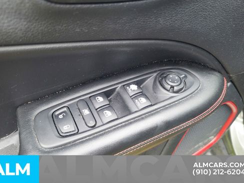 Used 2020 Jeep Compass Trailhawk AWD/4WD image 10