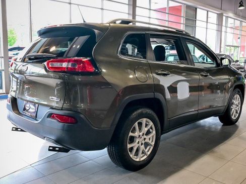 Used 2015 Jeep Cherokee Latitude AWD/4WD image 5