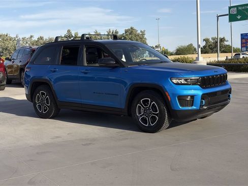 Used 2023 Jeep Grand Cherokee Trailhawk AWD/4WD image 5