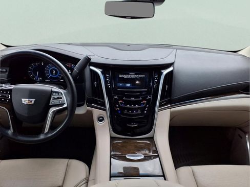 Used 2019 Cadillac Escalade ESV Premium Luxury image 14
