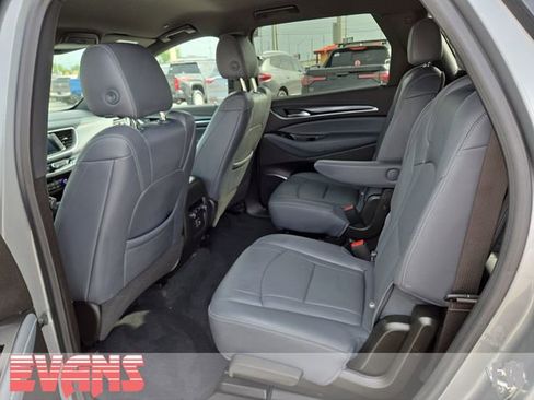 Used 2023 Buick Enclave Essence AWD/4WD image 21