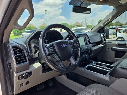 Used 2017 Ford F150 XLT w/ Equipment Group 302A Luxury RWD image 2