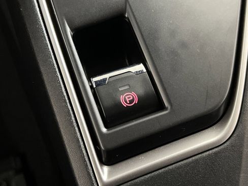 Used 2024 Subaru Impreza 2.0i Sport image 32