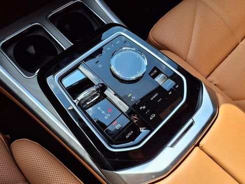 Used 2023 BMW 740i RWD image 21