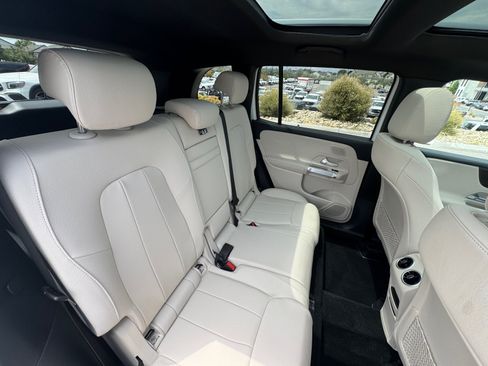 Used 2026 Mercedes-Benz GLB 250 4MATIC image 16