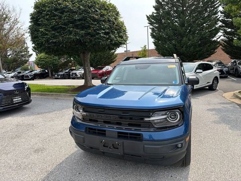 Used 2024 Ford Bronco Sport Outer Banks w/ Tech Package AWD/4WD image 2