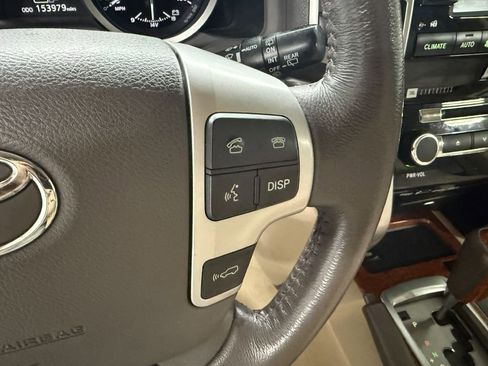 Used 2014 Toyota Land Cruiser 4dr 4WD (Natl) image 15