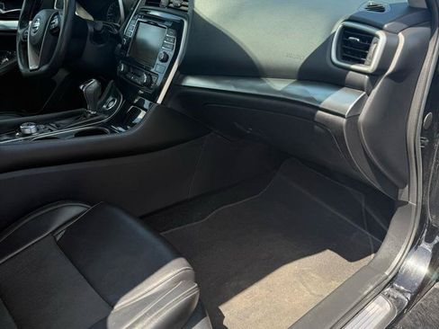 Used 2020 Nissan Maxima 3.5 SV w/ Floor Mat Group FWD image 11
