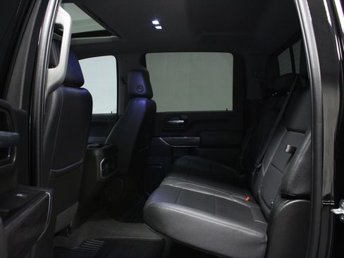 Used 2022 Chevrolet Silverado 2500 LTZ w/ LTZ Convenience Package image 13