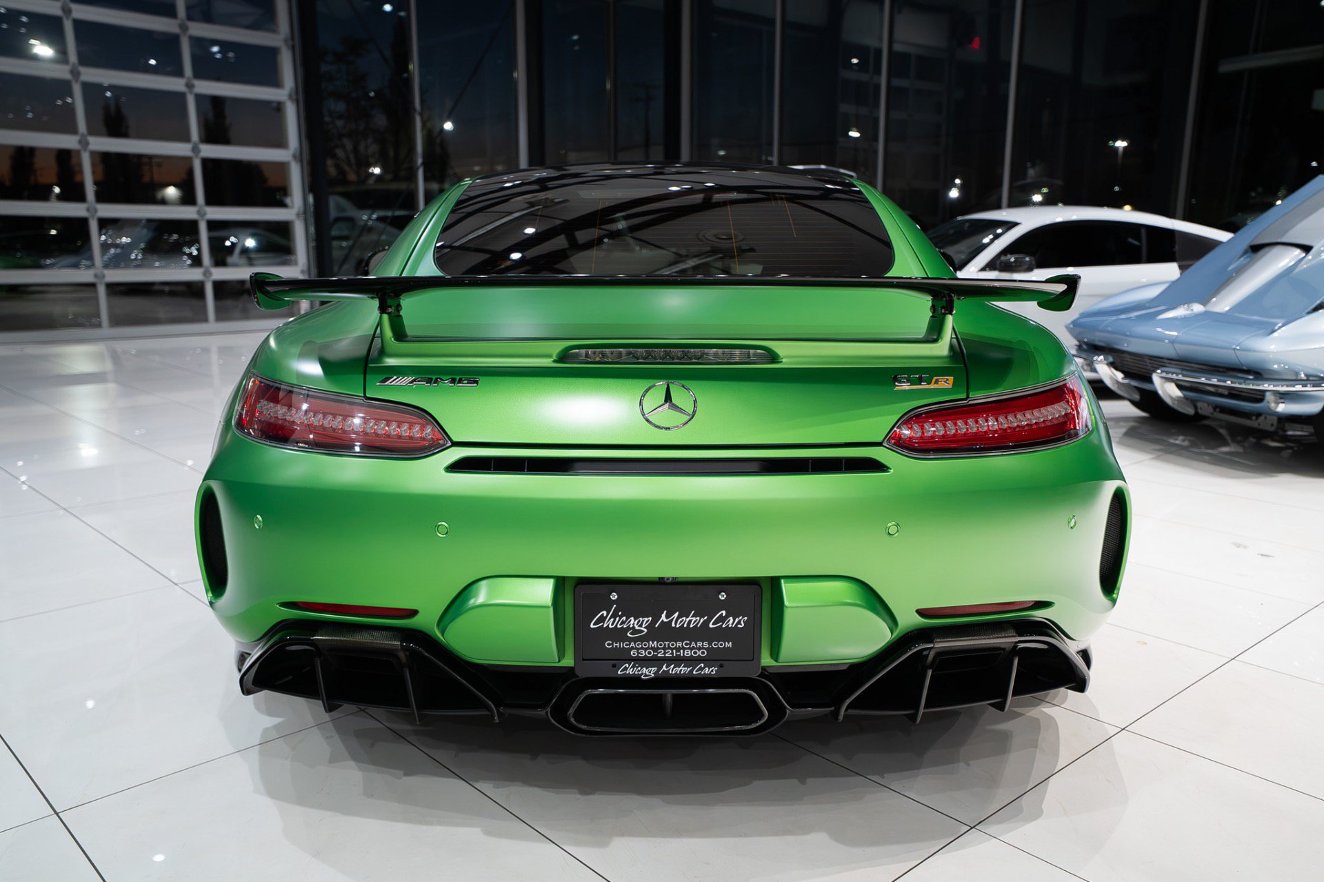 Used 2018 Mercedes-Benz AMG GT R w/ Exclusive Interior Package image 3