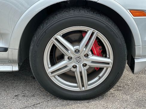 Used 2008 Porsche Cayenne GTS image 24