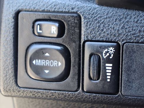 Used 2019 Toyota Corolla LE w/ Carpet Mat Package (TMS) FWD image 20