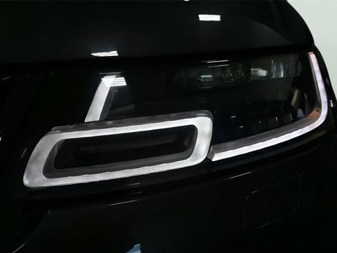 Used 2021 Land Rover Range Rover Sport HST AWD/4WD image 34