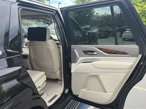 Used 2022 Cadillac Escalade Sport Platinum AWD/4WD image 24