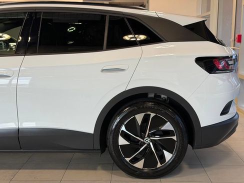 Used 2022 Volkswagen ID.4 Pro RWD image 8