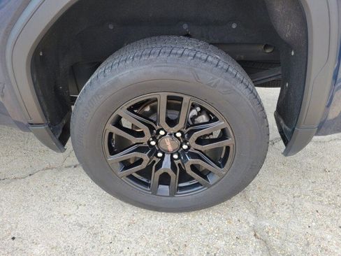 Used 2020 GMC Sierra 1500 Elevation w/ Elevation Value Package image 8