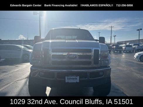 Used 2010 Ford F250 Lariat image 3