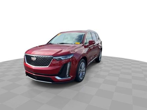 Used 2023 Cadillac XT6 Premium Luxury w/ LPO, Floor Liner Package AWD/4WD image 4