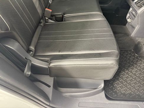 Used 2024 Volkswagen Tiguan SE R-Line image 29