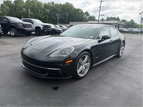 Used 2019 Porsche Panamera RWD image 1