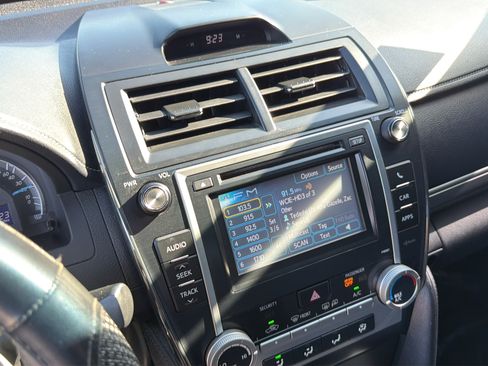 Used 2012 Toyota Camry SE FWD image 24